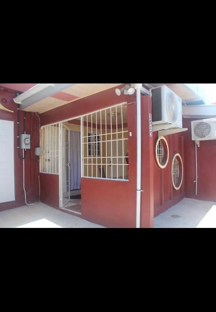 Beautiful Home In Maloney Gardens, Arouca Trinidad 0*,  Trynidad i Tobago